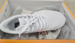 孩子长得太快 ，鞋子尺码有些小了 买回来基本没怎么穿过 低价