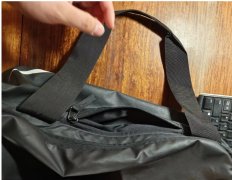 公司发耐克运动桶包，挎包，单肩包，运动包，黑色，9成新