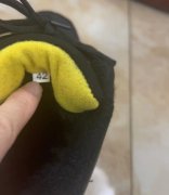 男加毛厚运动鞋，42码！全新！60转。